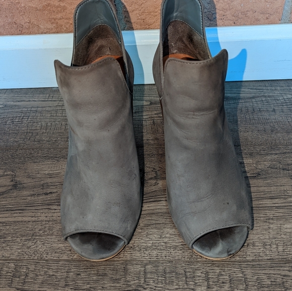 Steve Madden Tristy booties - Picture 5 of 7